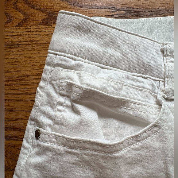Draper James RSVP women’s white shorts-size 14- 6.25 inch inseam - Picture 5 of 11